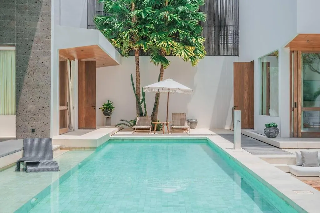 Villa Boya - 6Br Luxury Oasis In Central Berawa Canggu  Canggu (Bali)