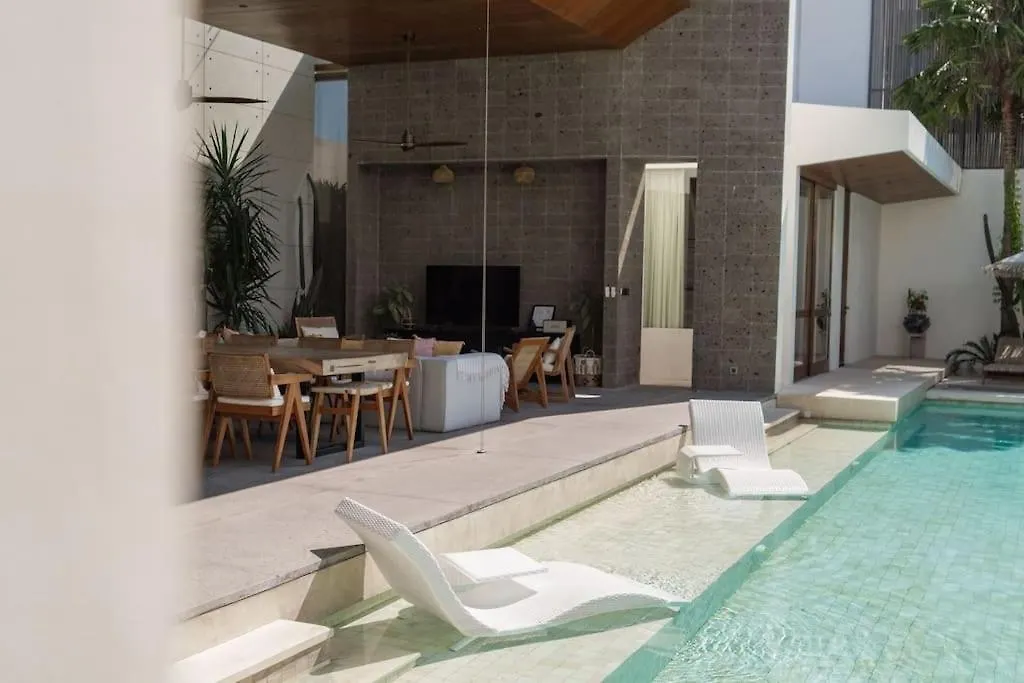 Villa Boya - 6Br Luxury Oasis In Central Berawa Canggu  Canggu (Bali)