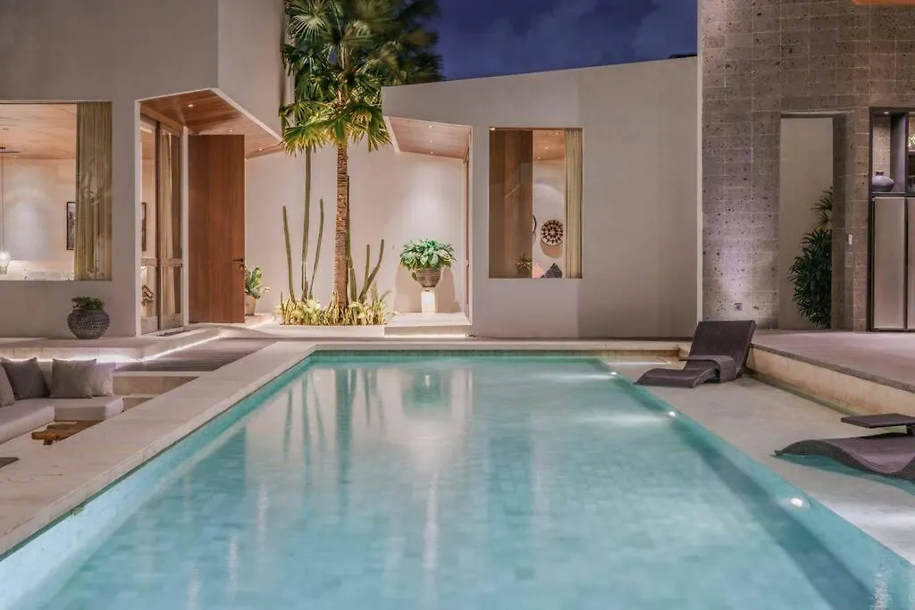 Villa Boya - 6Br Luxury Oasis In Central Berawa Canggu
