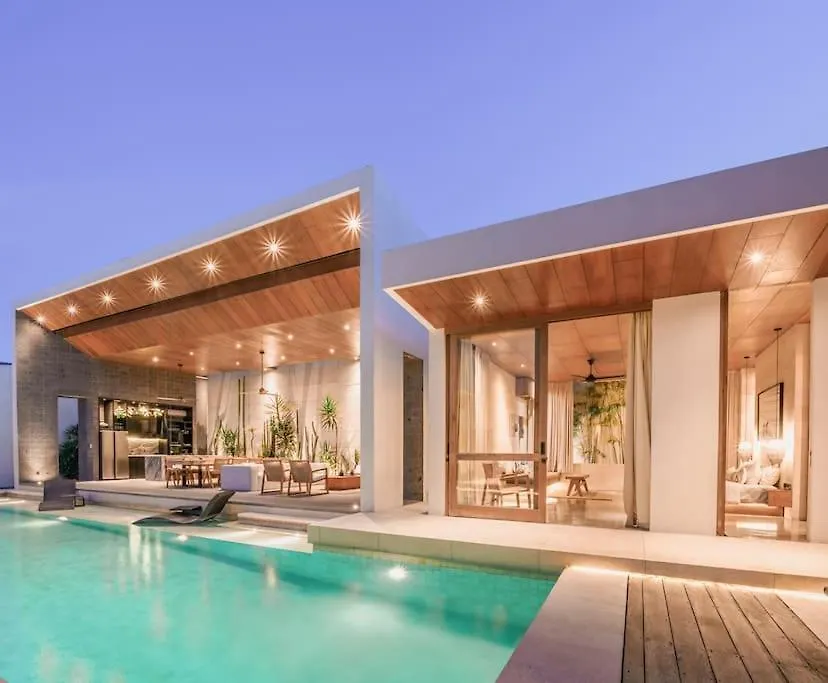 Villa Boya - 6Br Luxury Oasis In Central Berawa Canggu