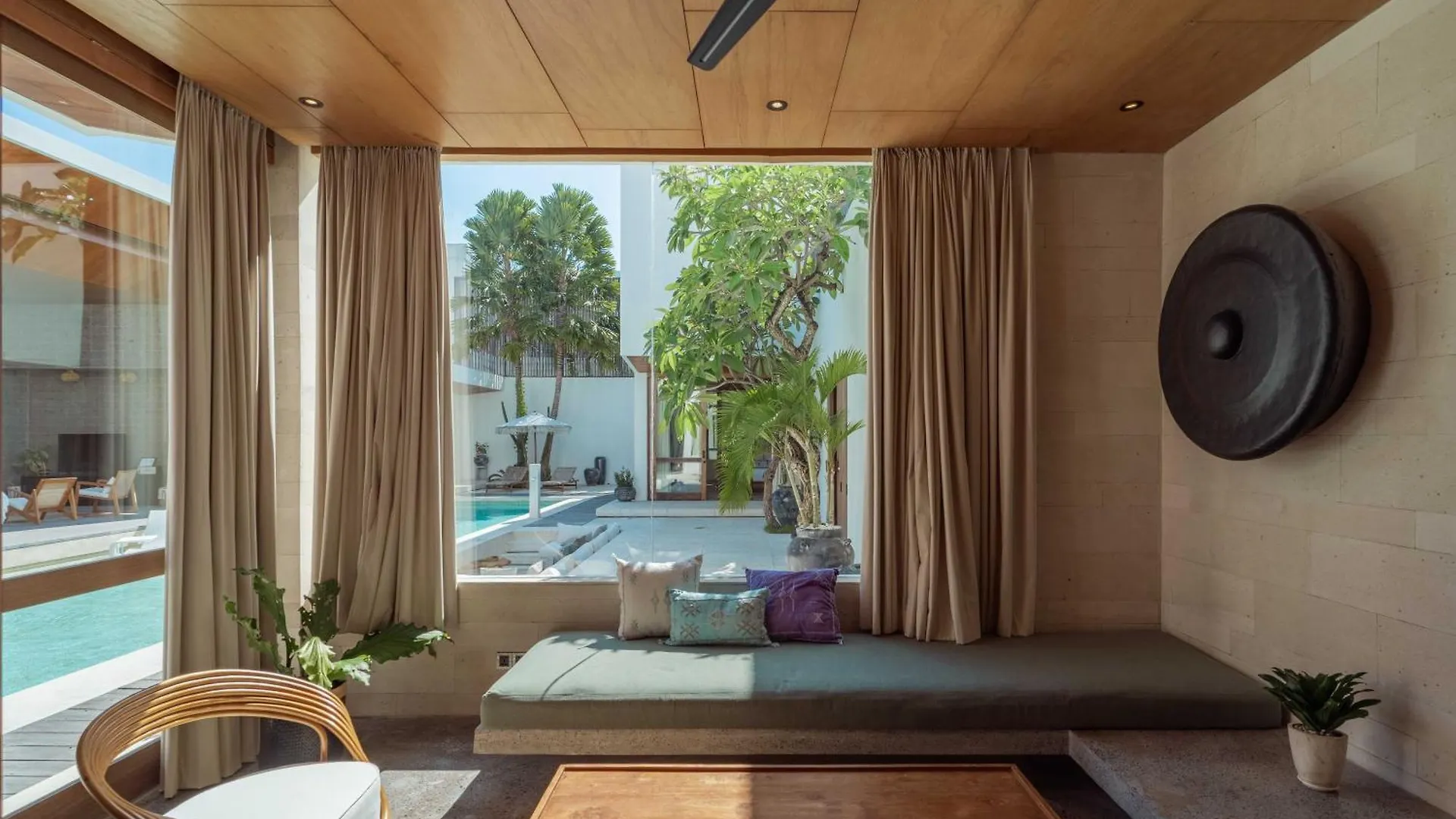 Villa Boya - 6Br Luxury Oasis In Central Berawa Canggu  0*, Canggu (Bali)